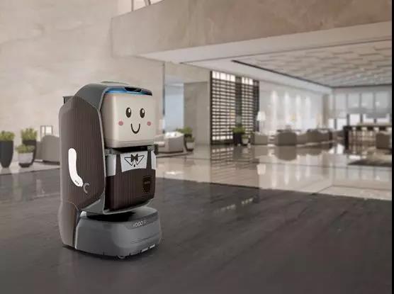 YOGO机器人在酒店上岗 AI时代的智慧酒店是什么样？
