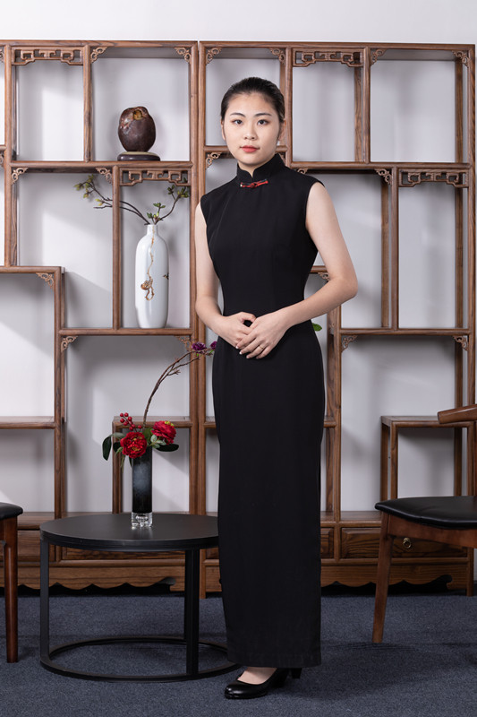 酒店迎宾旗袍