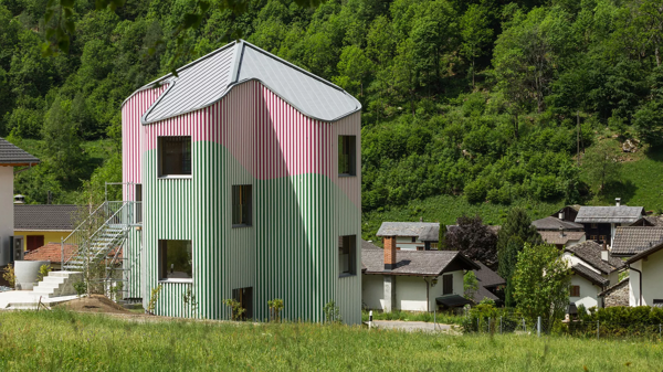 瑞士的“活雕塑” 建筑师创造了一个异想天开的房子