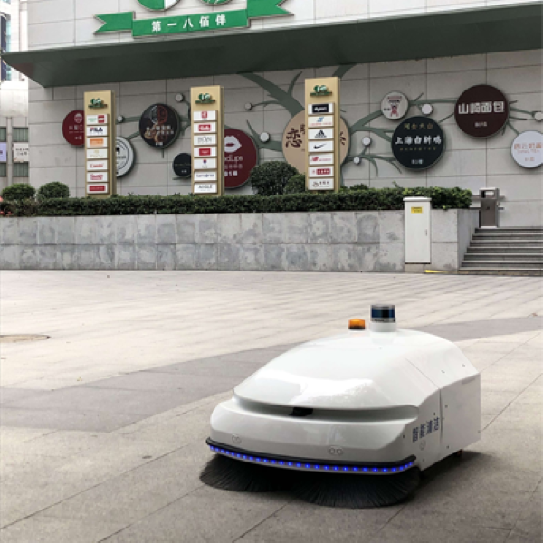 无人驾驶风口已至  智能清洁机器人亮相浦东CBD！