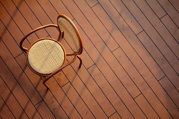 装修建材 多层实木地板有什么特点？如何选购？