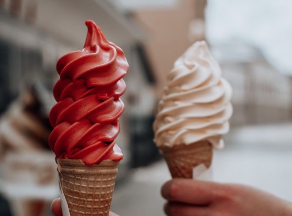 软冰淇淋和硬冰淇淋有什么区别？
