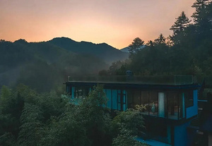 深山侘寂风度假美学 唤起儿时记忆里的夏天