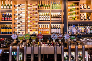 只开酒吧不过瘾 这家精酿啤酒品牌开起了“迷你酒店”
