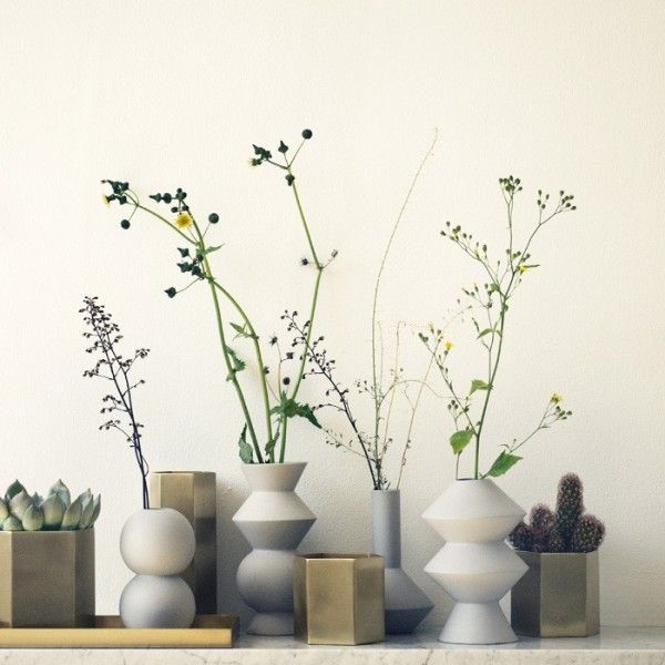 从简约到艺术 十一款独特的装饰花瓶来美化你的家