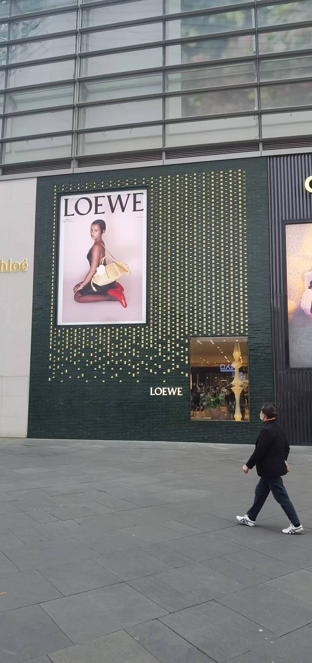 LOEWE罗意威南京德基广场店门头及内装