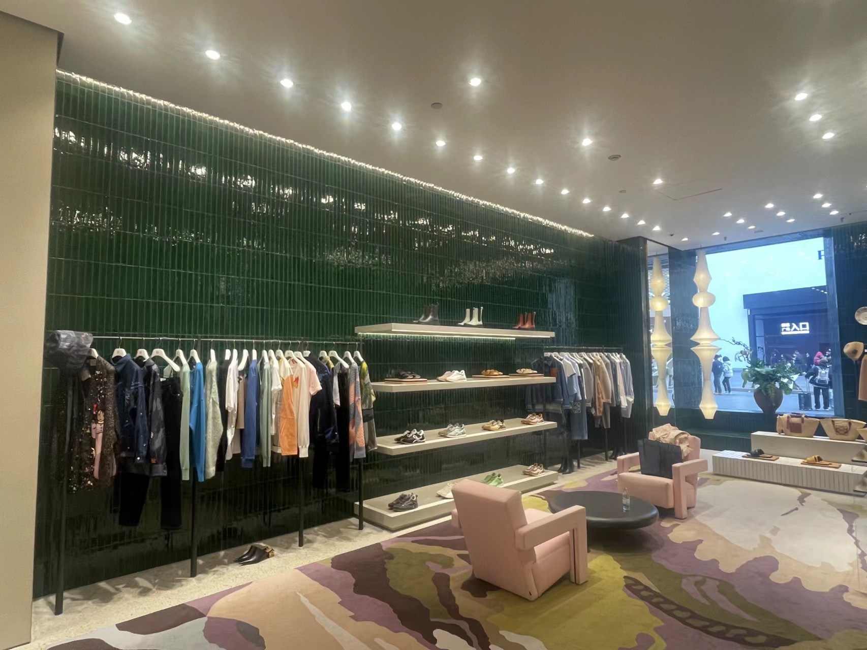LOEWE罗意威南京德基广场店门头及内装