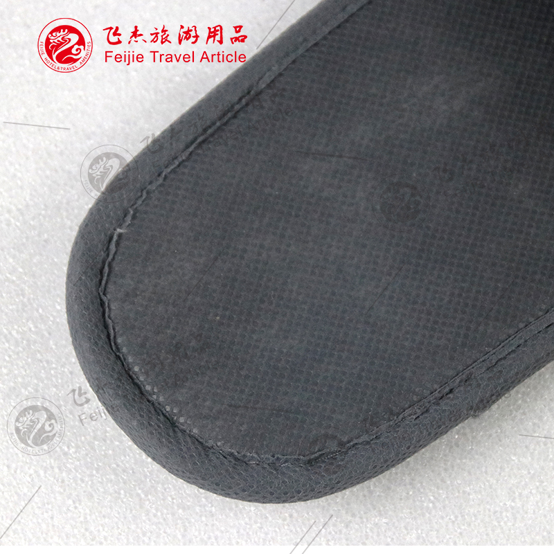 灰色拉毛絨拖鞋