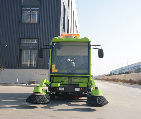索玛特四轮七刷多功能挂桶款驾驶式电动扫地车