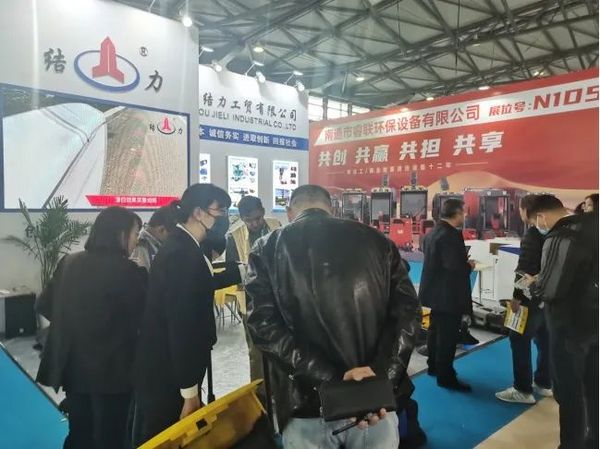 简讯||莱州结力手推（扶）式系列扫地机在上海博览会上备受青睐