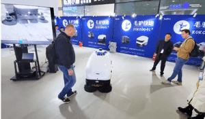 榮譽見證 共創(chuàng)未來|2024 CCE清潔展毛驢快跑（KOKOBOTS）實力圈粉 載譽歸來