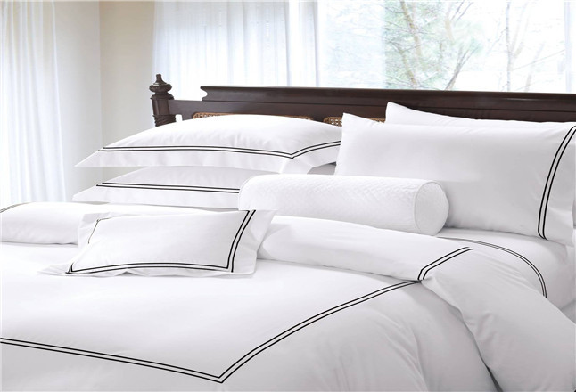 Hotel Bedding